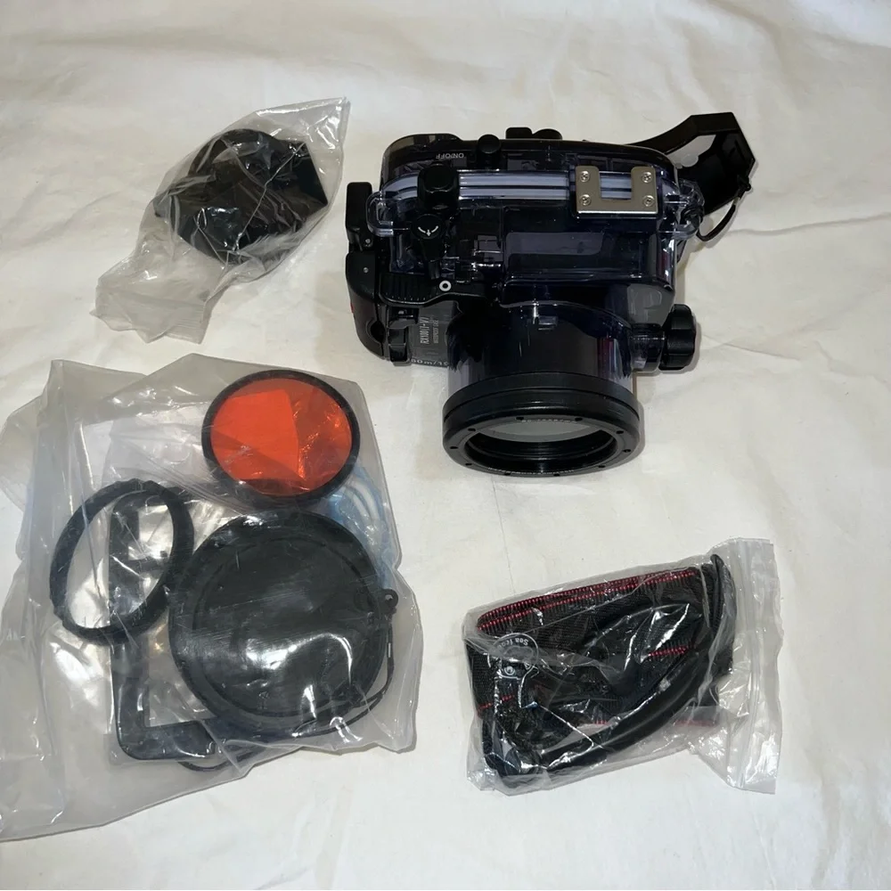 Sea frogs 195FT/60M Underwater Waterproof Camera Diving housing case